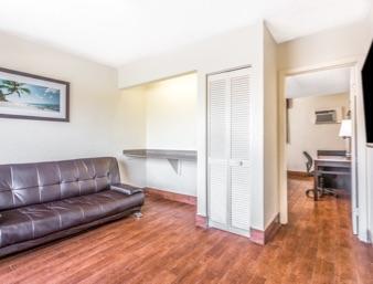 Econo Lodge Inn & Suites مدينة فلوريدا الغرفة الصورة
