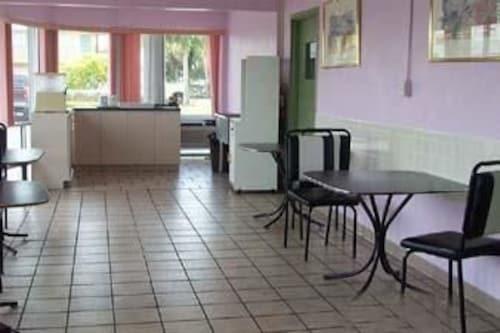 Econo Lodge Inn & Suites مدينة فلوريدا المظهر الخارجي الصورة